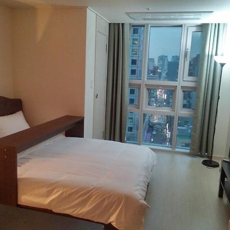 Guesthouse Myeongdong Сеул Екстер'єр фото