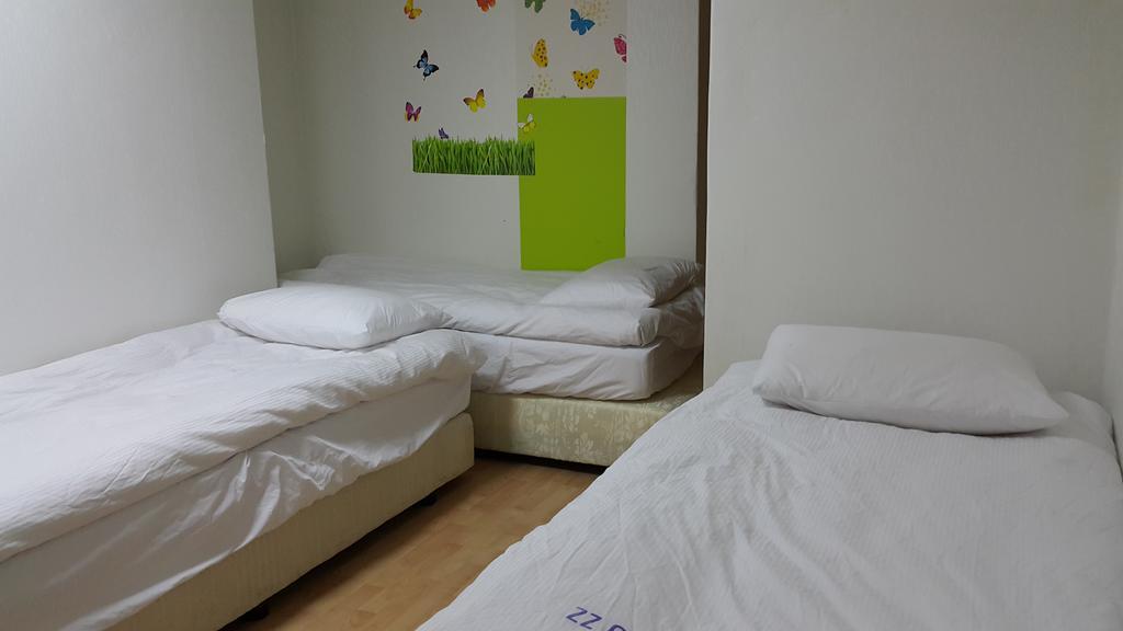 Guesthouse Myeongdong Сеул Екстер'єр фото