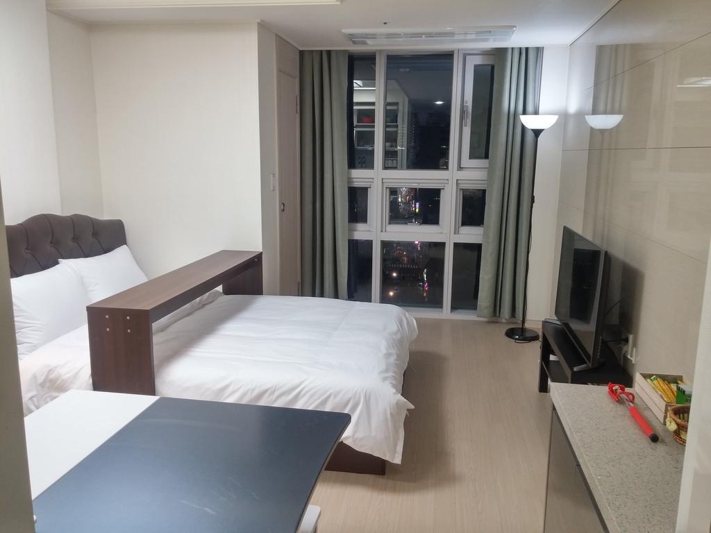 Guesthouse Myeongdong Сеул Екстер'єр фото