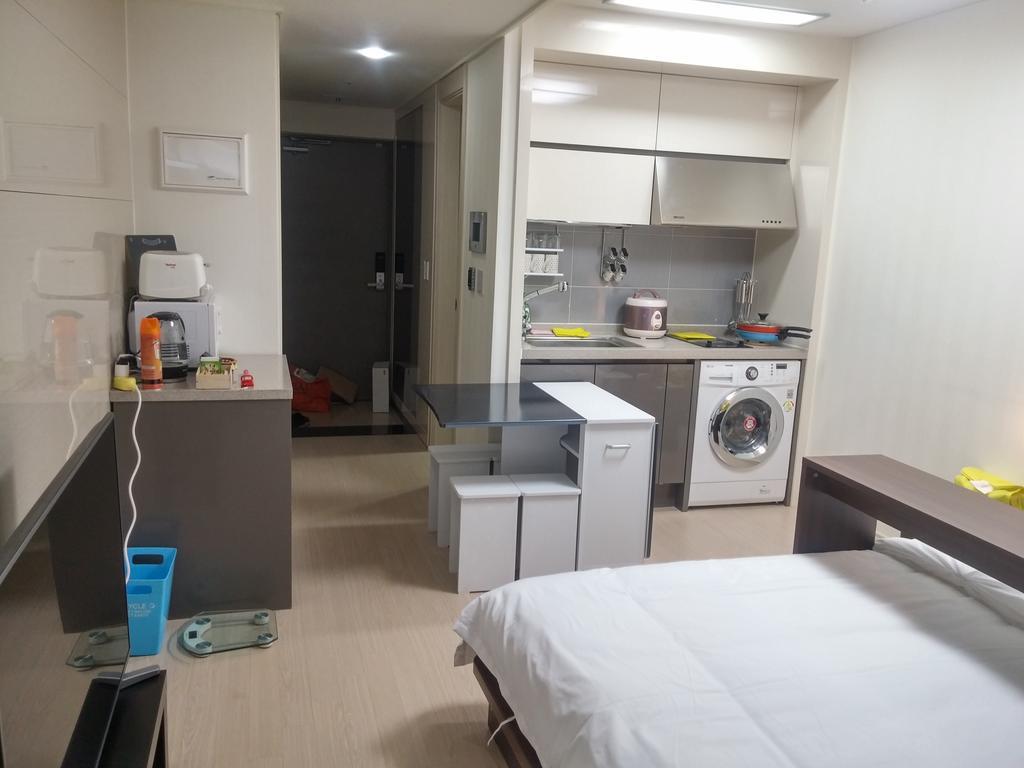 Guesthouse Myeongdong Сеул Екстер'єр фото