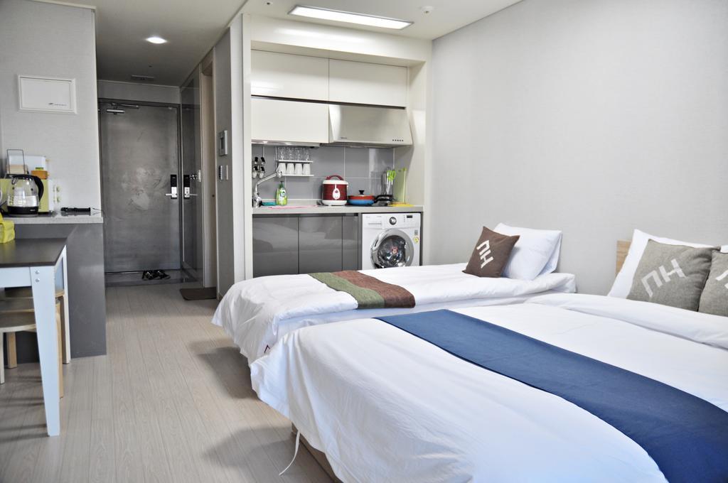 Guesthouse Myeongdong Сеул Екстер'єр фото