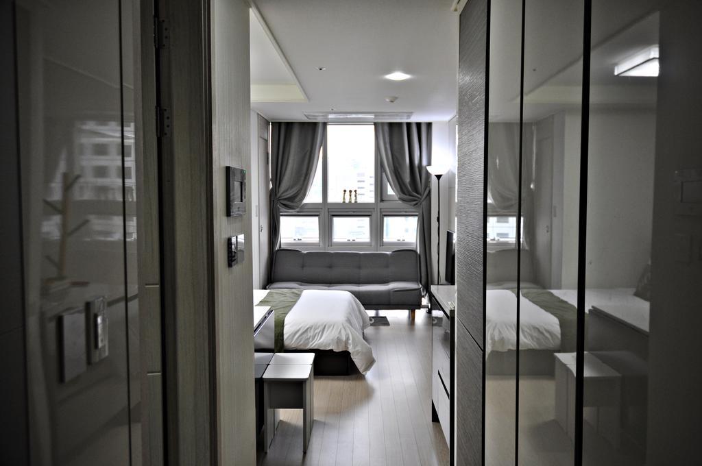 Guesthouse Myeongdong Сеул Екстер'єр фото