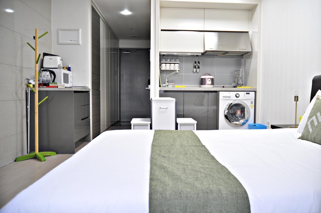 Guesthouse Myeongdong Сеул Екстер'єр фото