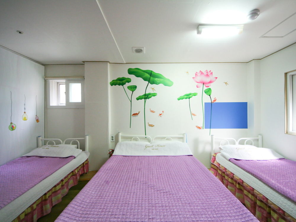 Guesthouse Myeongdong Сеул Екстер'єр фото