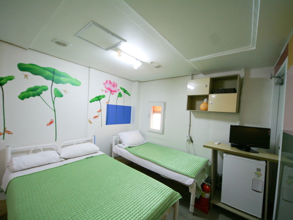 Guesthouse Myeongdong Сеул Екстер'єр фото
